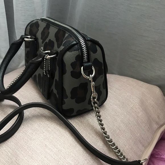 Coach - Picture 3 of 4